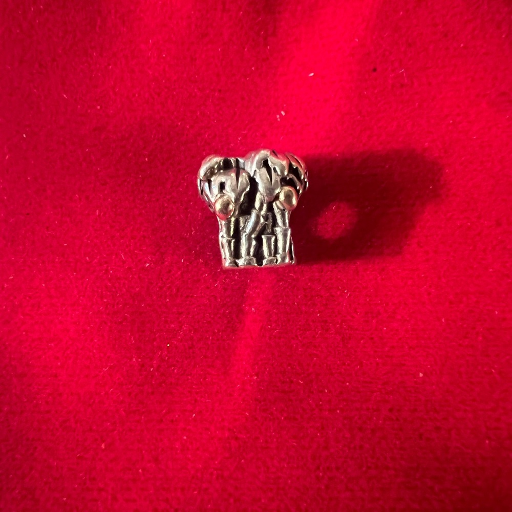 Pandora retired Palm trees charm